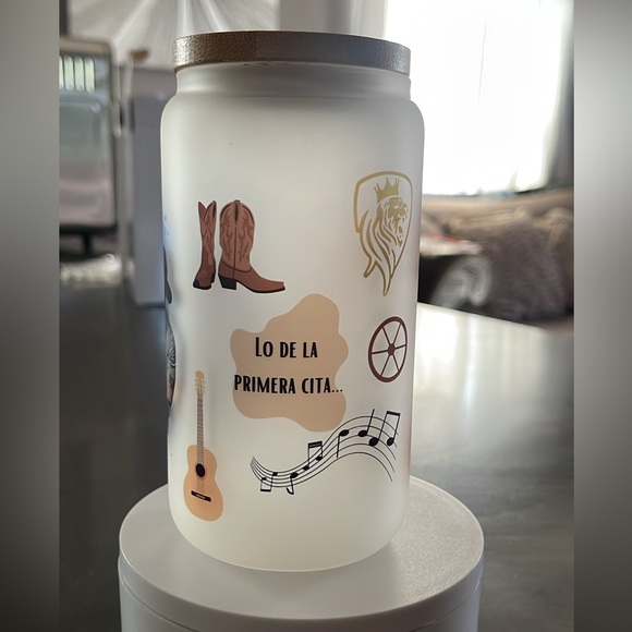 Carin Leon Frosted Beer Can Glass Cup - Picture 4 of 4